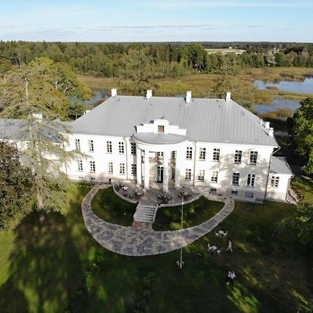Kernu Manor Hotel Bagian luar foto