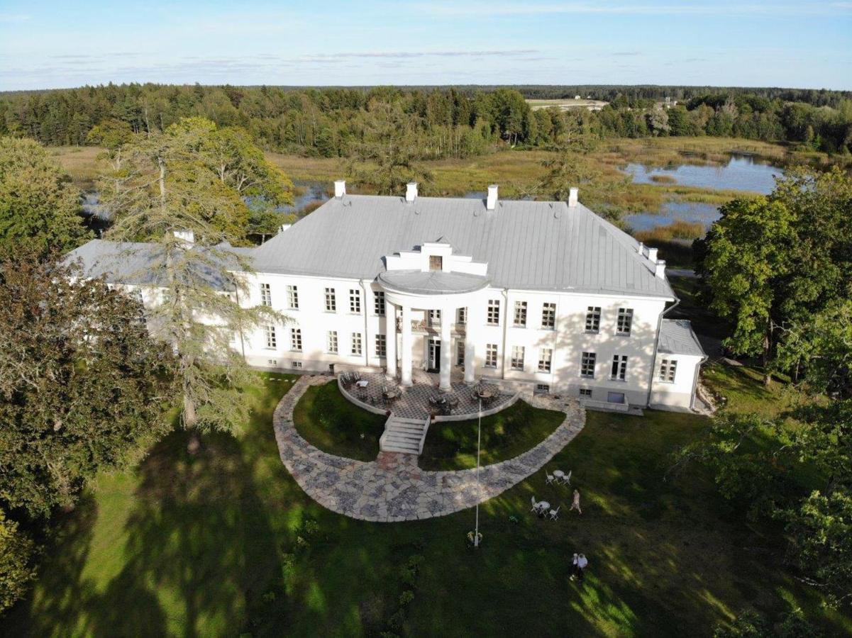 Kernu Manor Hotel Bagian luar foto