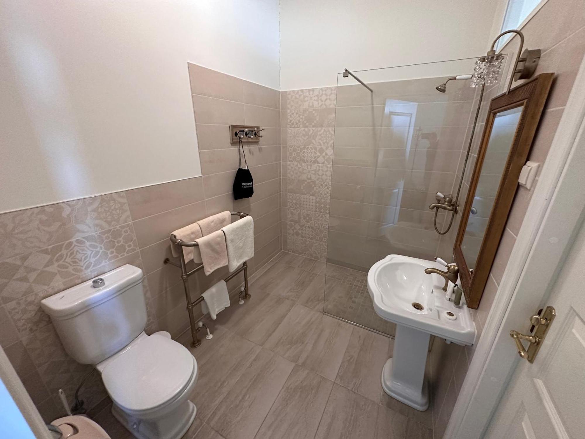 Kernu Manor Hotel Bagian luar foto